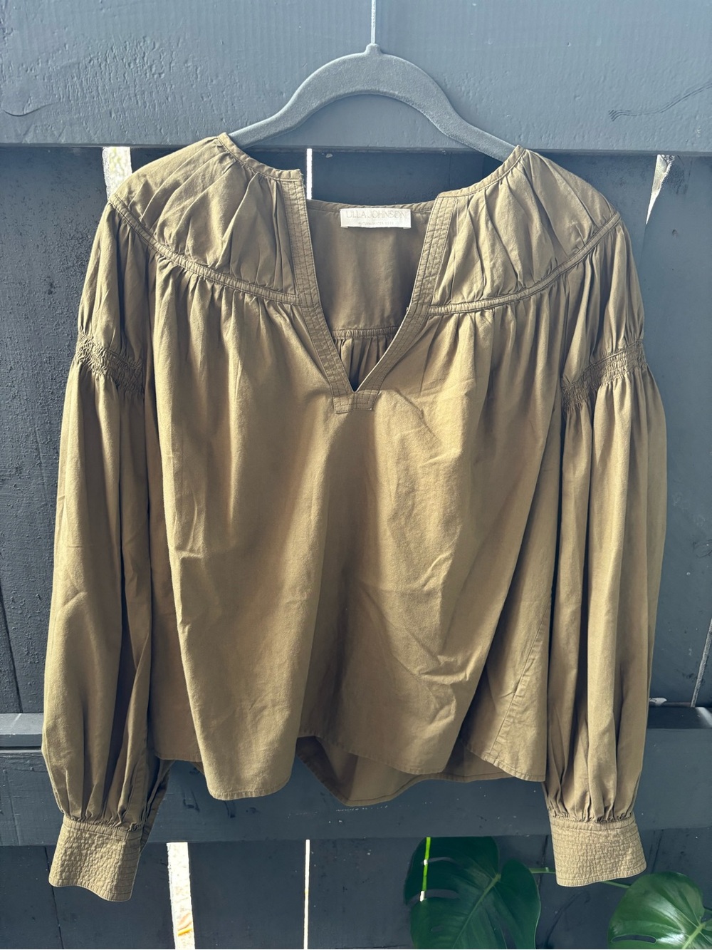 Ulla Johnson Olive V-Neck Peasant Top with Smocked Cuffs